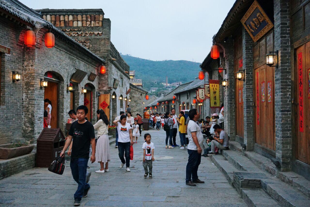 小球进黑洞